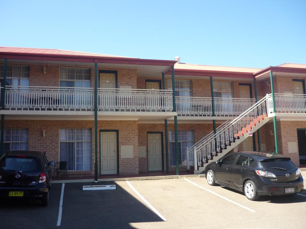 Heritage Motor Inn Гоулберн Екстериор снимка