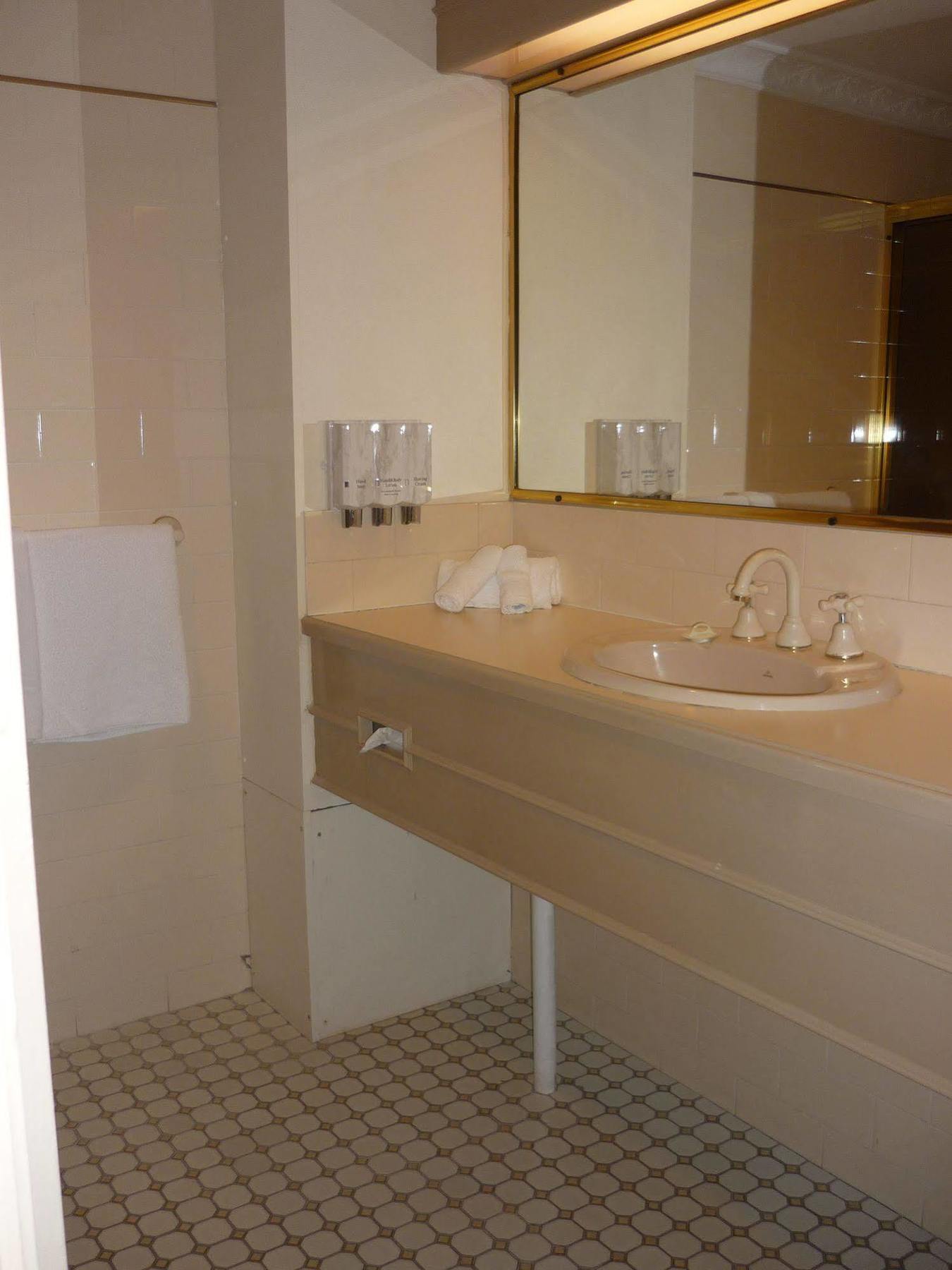 Heritage Motor Inn Гоулберн Екстериор снимка