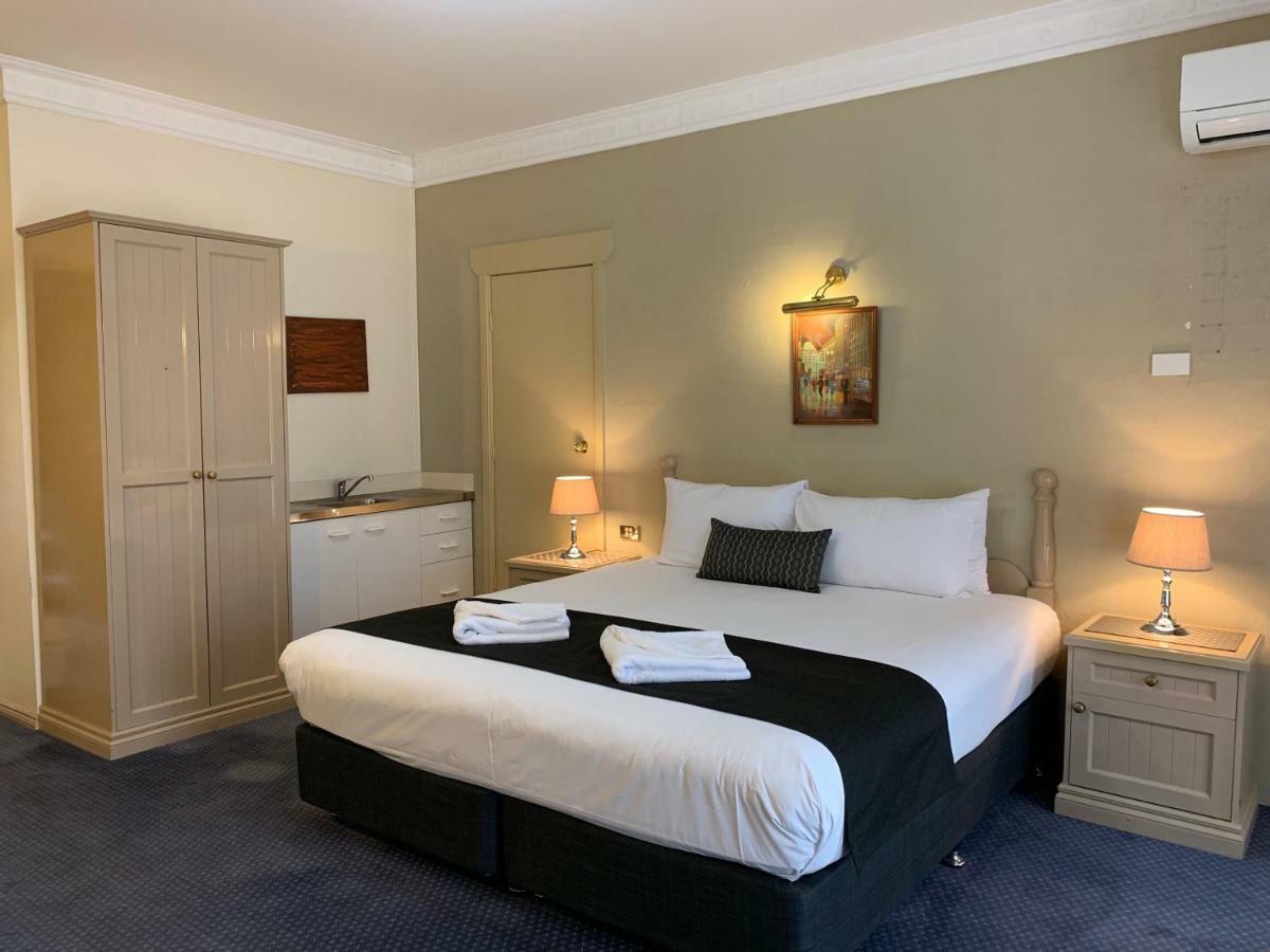 Heritage Motor Inn Гоулберн Екстериор снимка