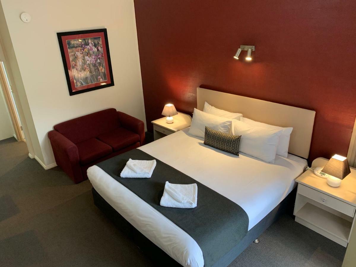 Heritage Motor Inn Гоулберн Екстериор снимка